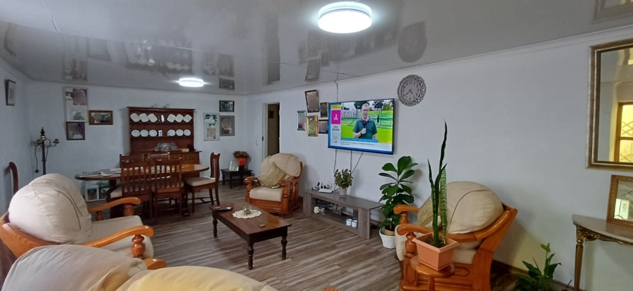 To Let 3 Bedroom Property for Rent in Bakenpark Free State